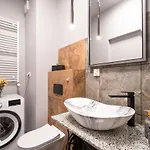 Krzemieniecka, Metro Slodowiec, Heating, Free Parking By Cosmo Spirit * Varšava