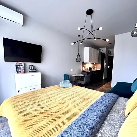 Krzemieniecka, Metro Slodowiec, Heating, Free Parking By Cosmo Spirit * Varšava